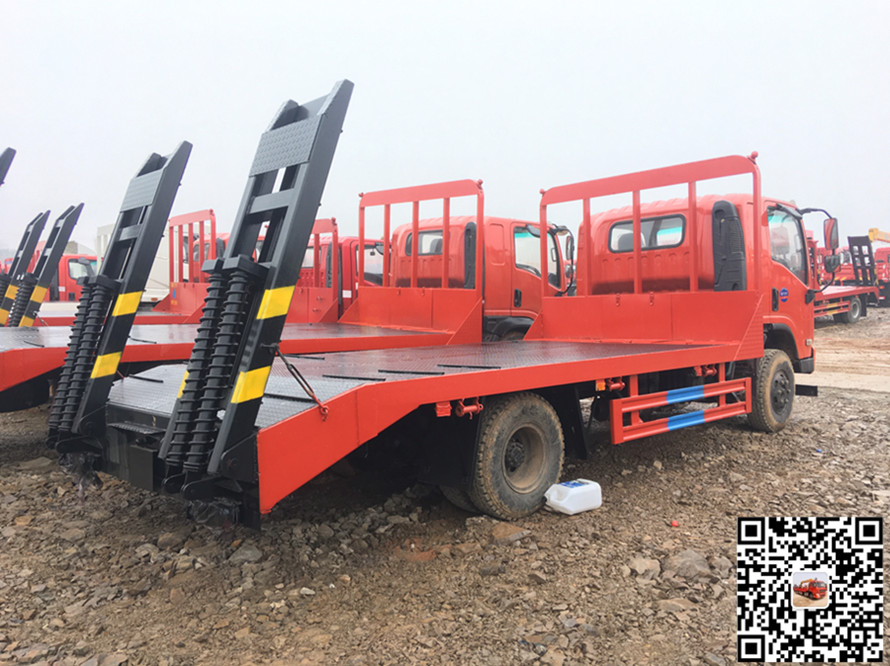 國六平板車、平板運輸車、挖機(jī)運輸車、平板拖車、藍(lán)牌平板車、平板車價格、程力平板、平板車廠家、平板車、挖機(jī)平板車、平板車圖片、重汽豪曼藍(lán)牌平板運輸車.jpg